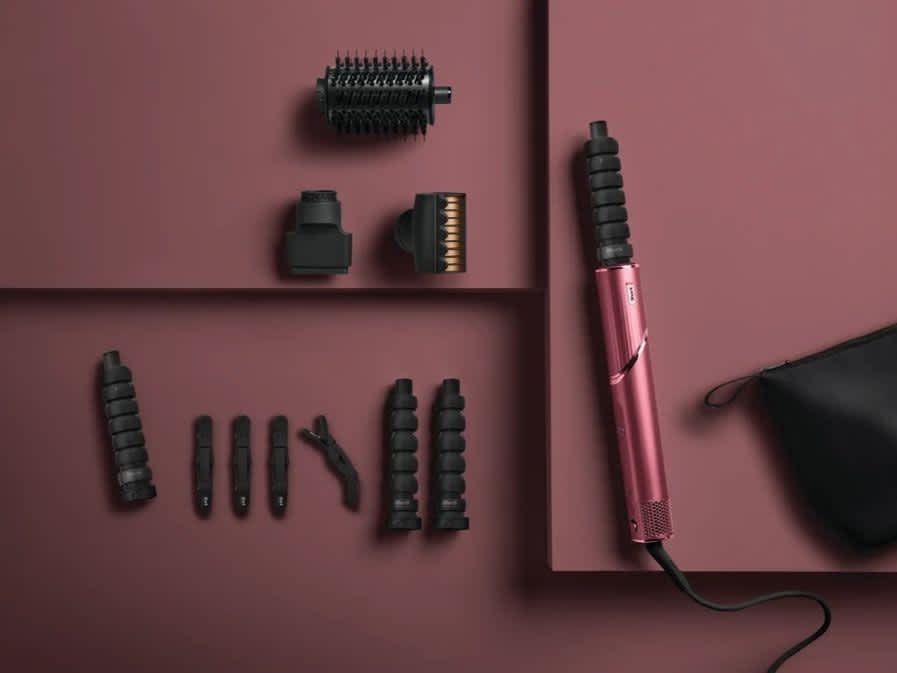 Shark FlexStyle Cherry Pink con i suoi accessori