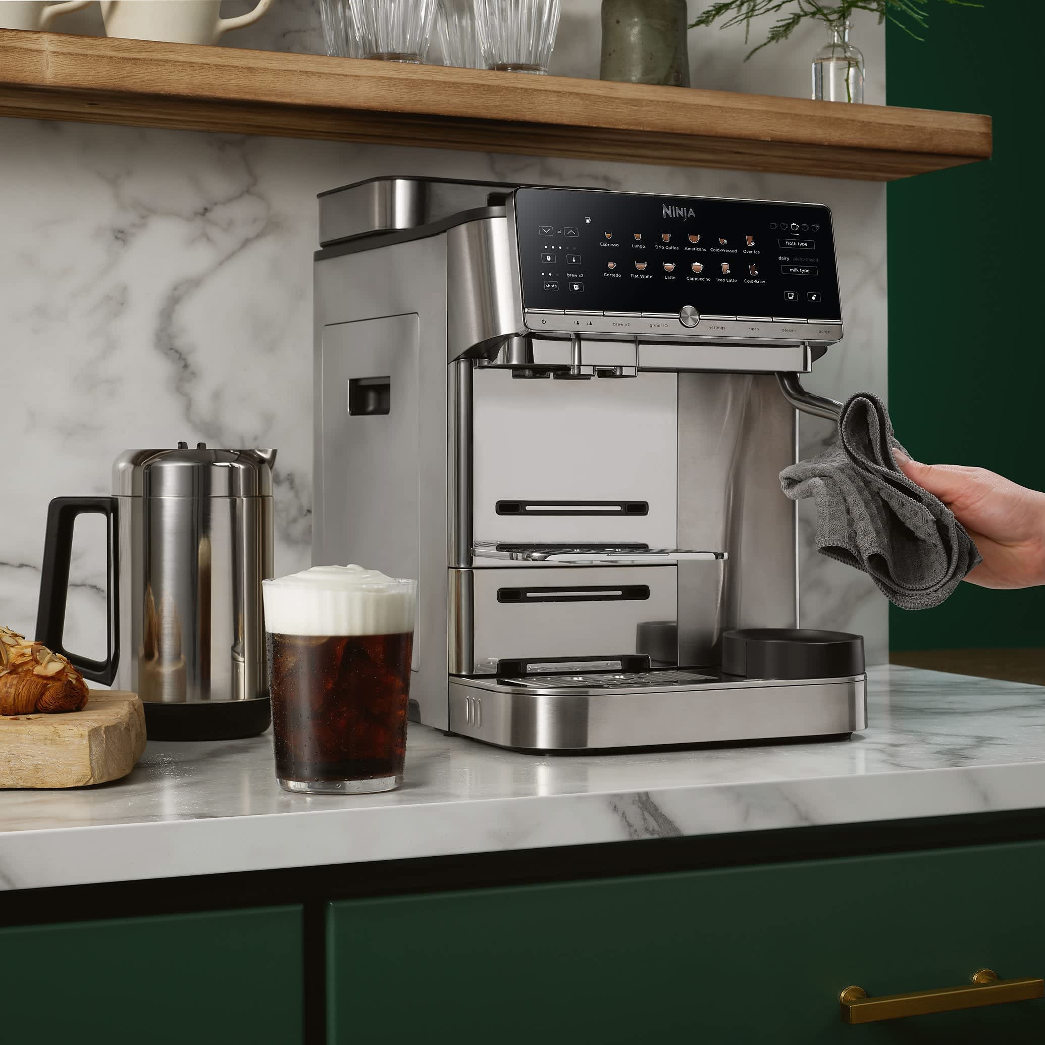 Cafetera autom&aacute;tica f&aacute;cil de limpiar