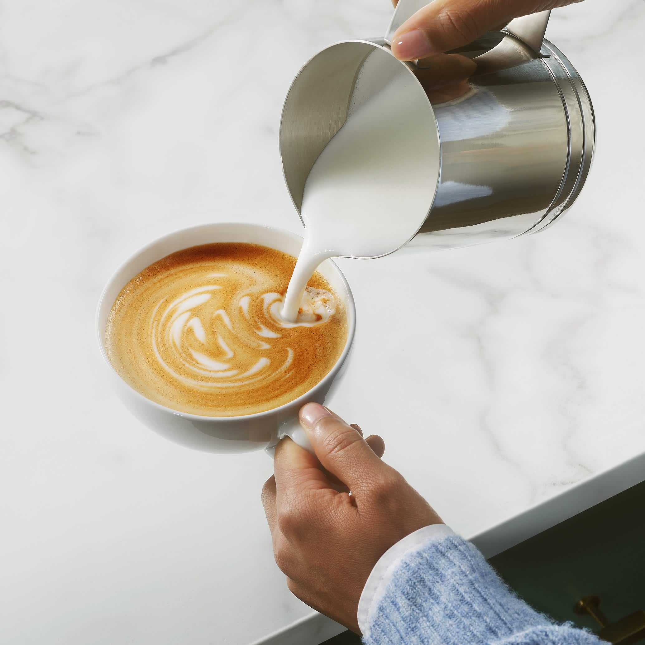Cafetera autom&aacute;tica con tecnolog&iacute;a FrothPerfect