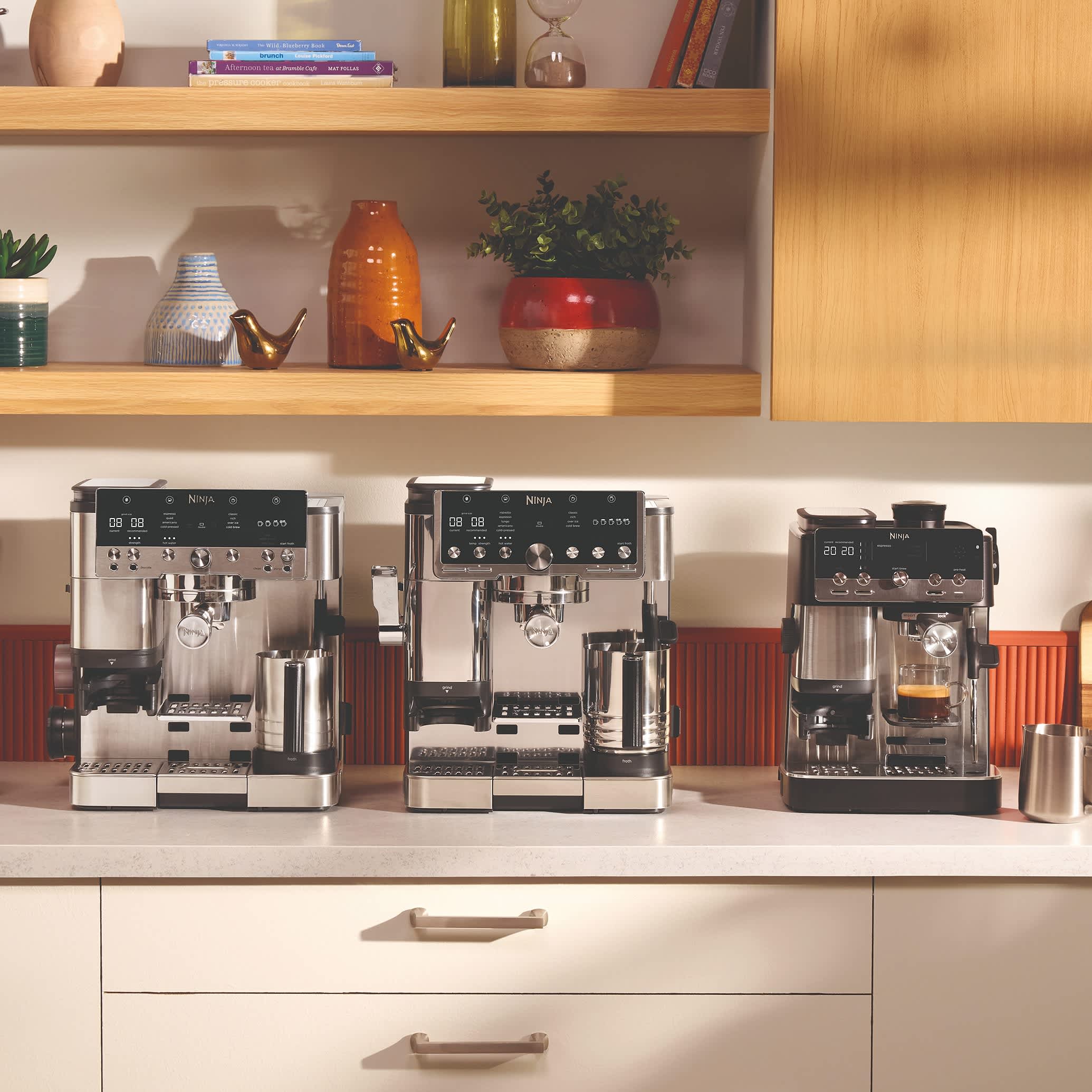 Cafetera 2 en 1 compacta