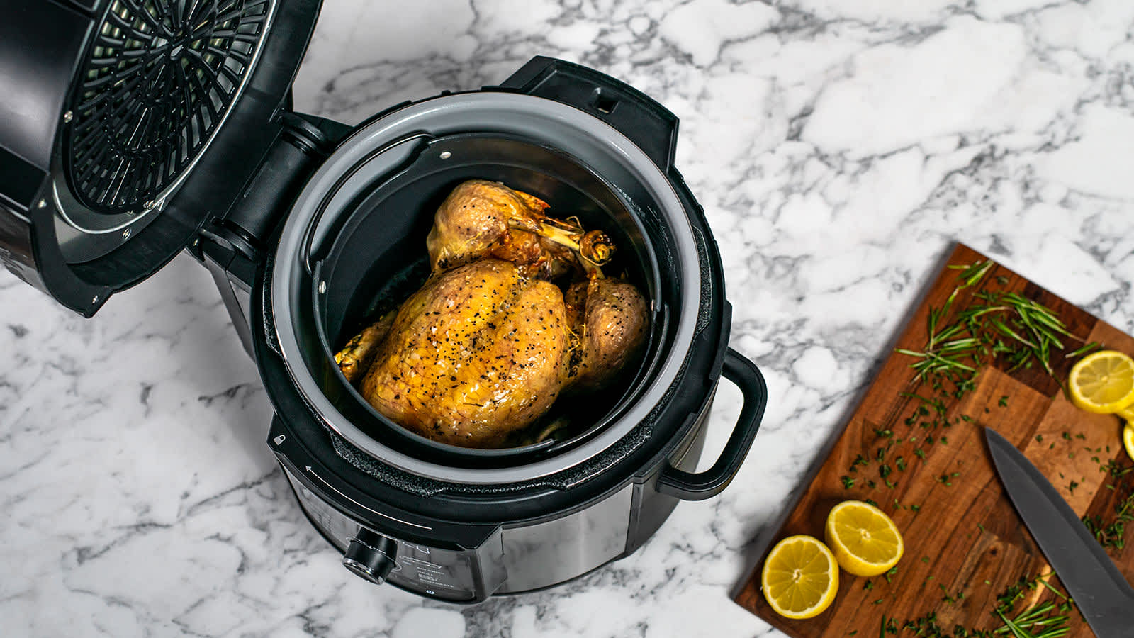 cocinando un pollo con la olla a presion ninja