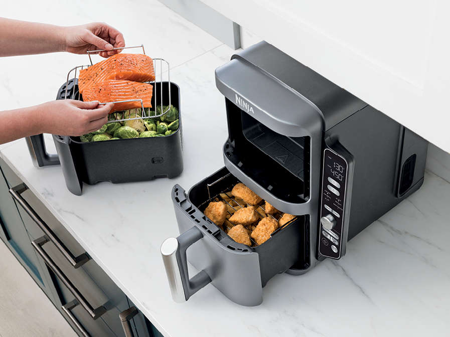 Air fryers avec deux zones de cuisson empilables