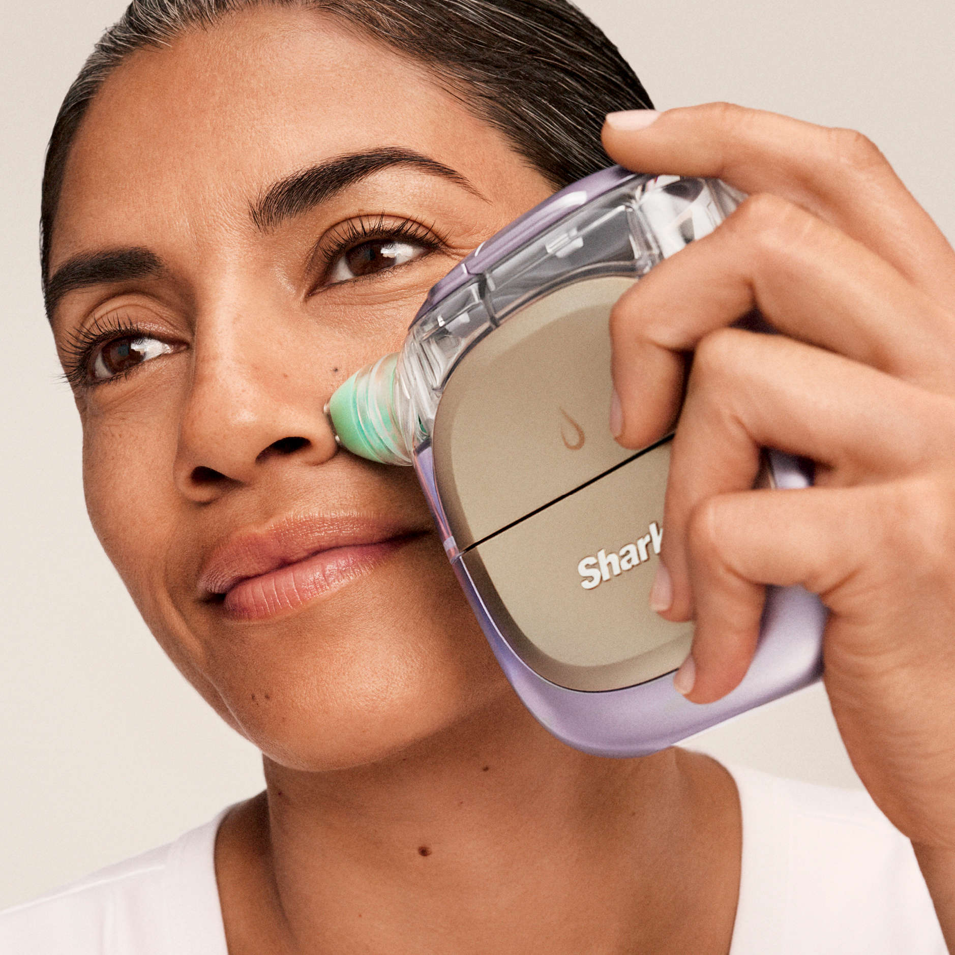 Hydro-powered facials, at home