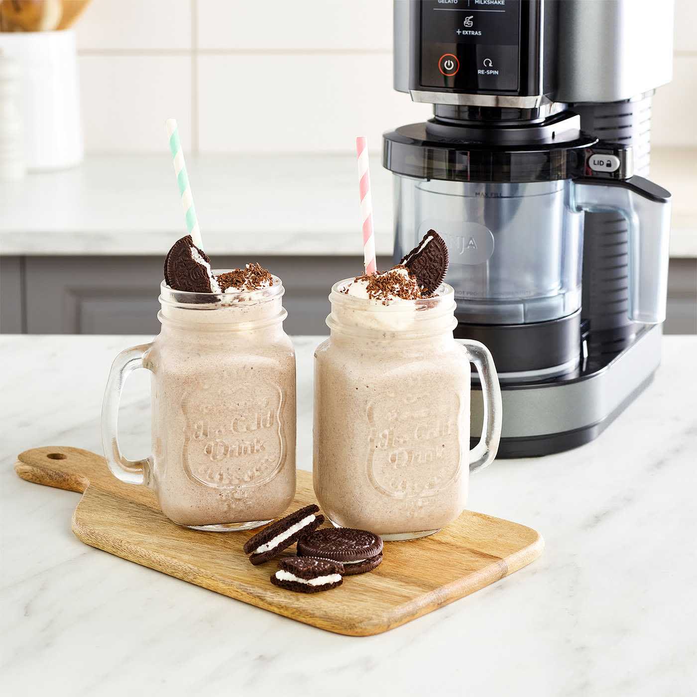 Milkshakes pr&eacute;par&eacute;s avec le Ninja Creami.