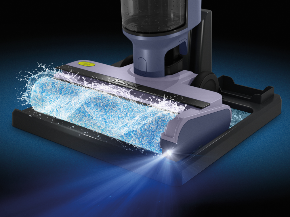 Self-cleaning brushroll