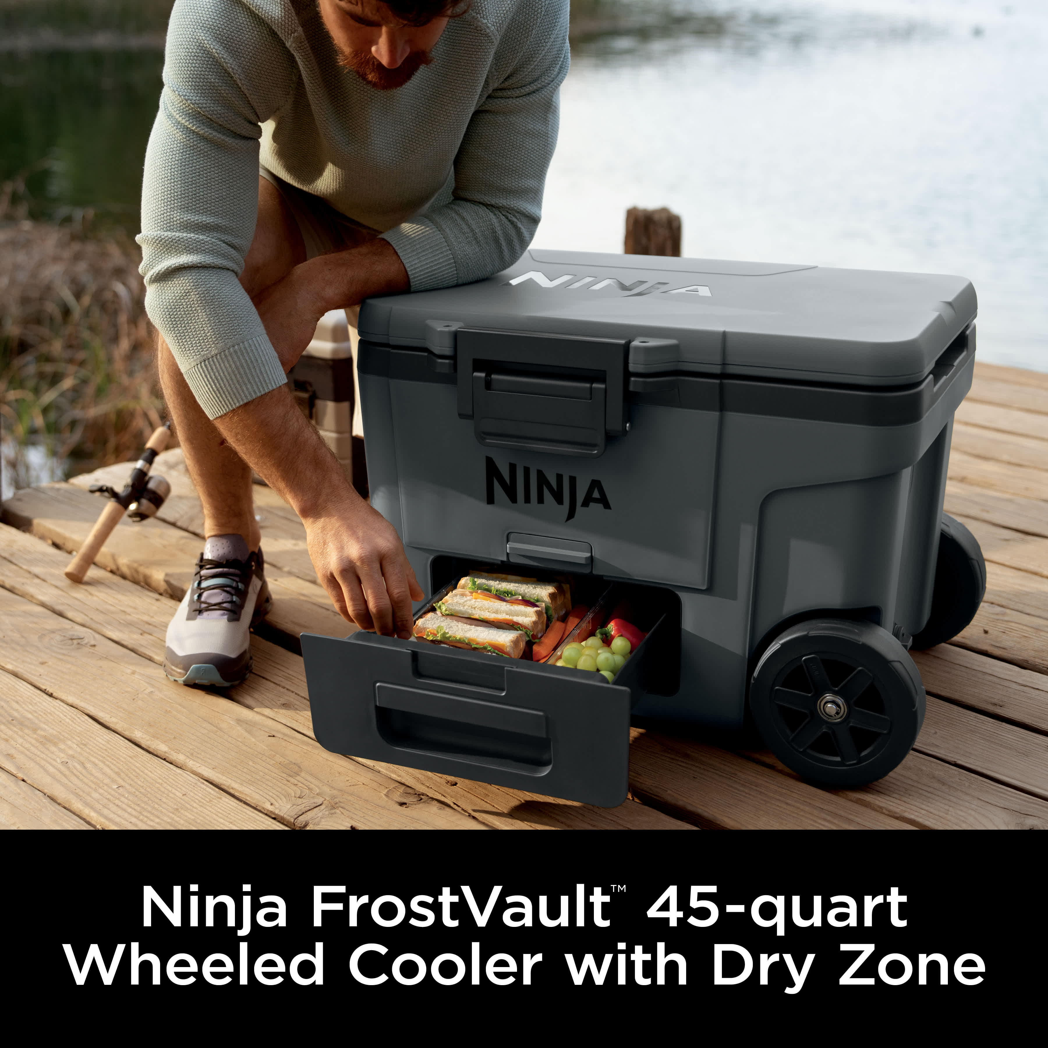 シャビアロンソ  ARCTIC PROGRAM Ninja FrostVault™ 45qt Wheeled Cooler with Cold Dry Zone, Charcoal