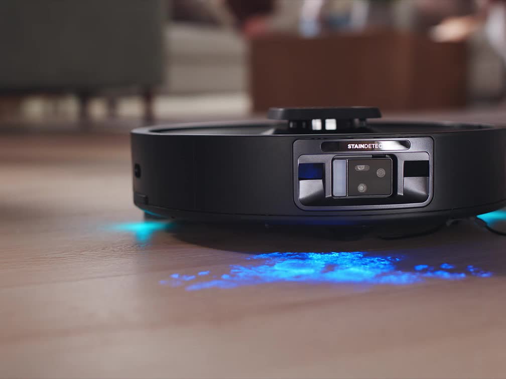 Shark® PowerDetect™ UV Reveal™ 2-In-1 Vac & Mop - Luxe Collection