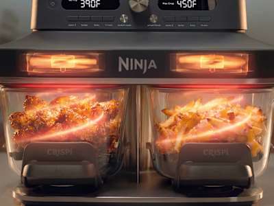 フリーホイーラーズ　74's Drivin' Hard ダッチチャージャーリンガ Ninja Crispi® DualZone™ Glass Countertop Air Fryer in CyberSpace
